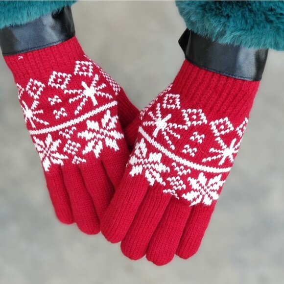 Winter Knit Gloves - Picture 2 of 4